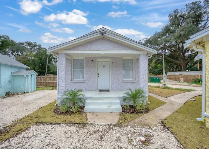 Cozy Convenient Near Offers Pensacola