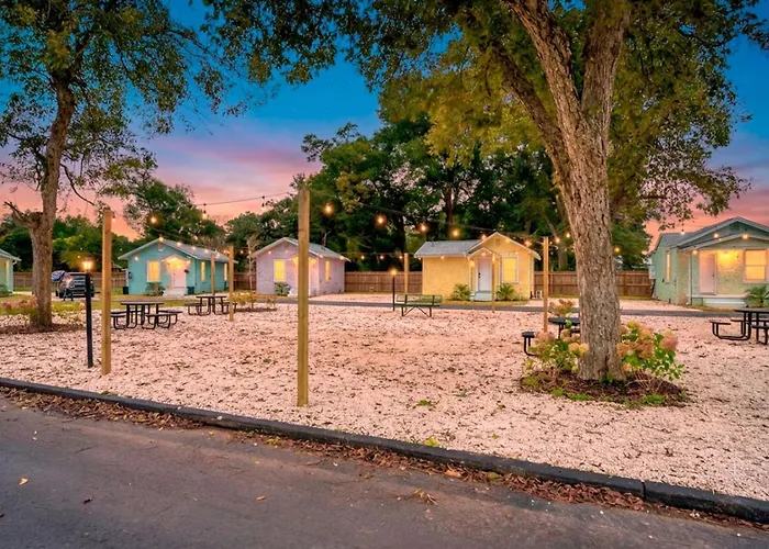 Country house Cozy Convenient Near Offers *